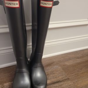 Hunter boots tall original size 8.5